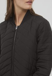 Oxmo OXMadalyn - Chaqueta de entretiempo - black