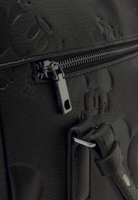 Desigual ALL MICKEY LOVERTY - Håndtasker - black