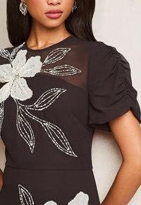 Lipsy PETITE - Nappali ruha - black  white