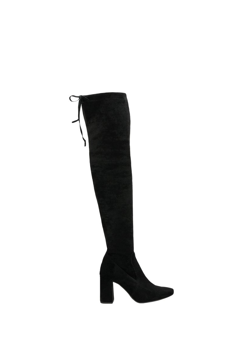 Schwarze Wildleder-Stiefel über dem Knie mit Blockabsatz, spitzem Absatz und Schnürdetails an der Oberseite. Glatte Textur mit einer taillierten Silhouette.