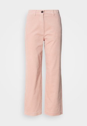 Helle rosa Cordhosen mit geradem Bein, Gürtelschlaufen, vorderem Knopfverschluss und ohne sichtbare Taschen.