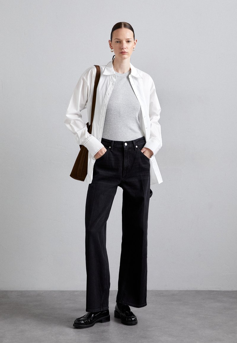 RE/DONE PAINTER JEAN - Relaxed fit jeans - crafted black