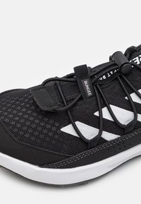 Adidas Terrex VOYAGER 21 HEAT.RDY TRAVEL UNISEX - Trekingové boty - core black/footwear white/grey five