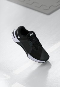 Nike Performance METCON 10 - Training shoe - black/white/anthracite