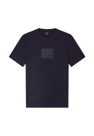 Czarny t-shirt z krótkim rękawem, okrągłym dekoltem i umieszczonym na środku prostokątnym nadrukiem z poziomymi liniami oraz napisem "Armani Exchange".