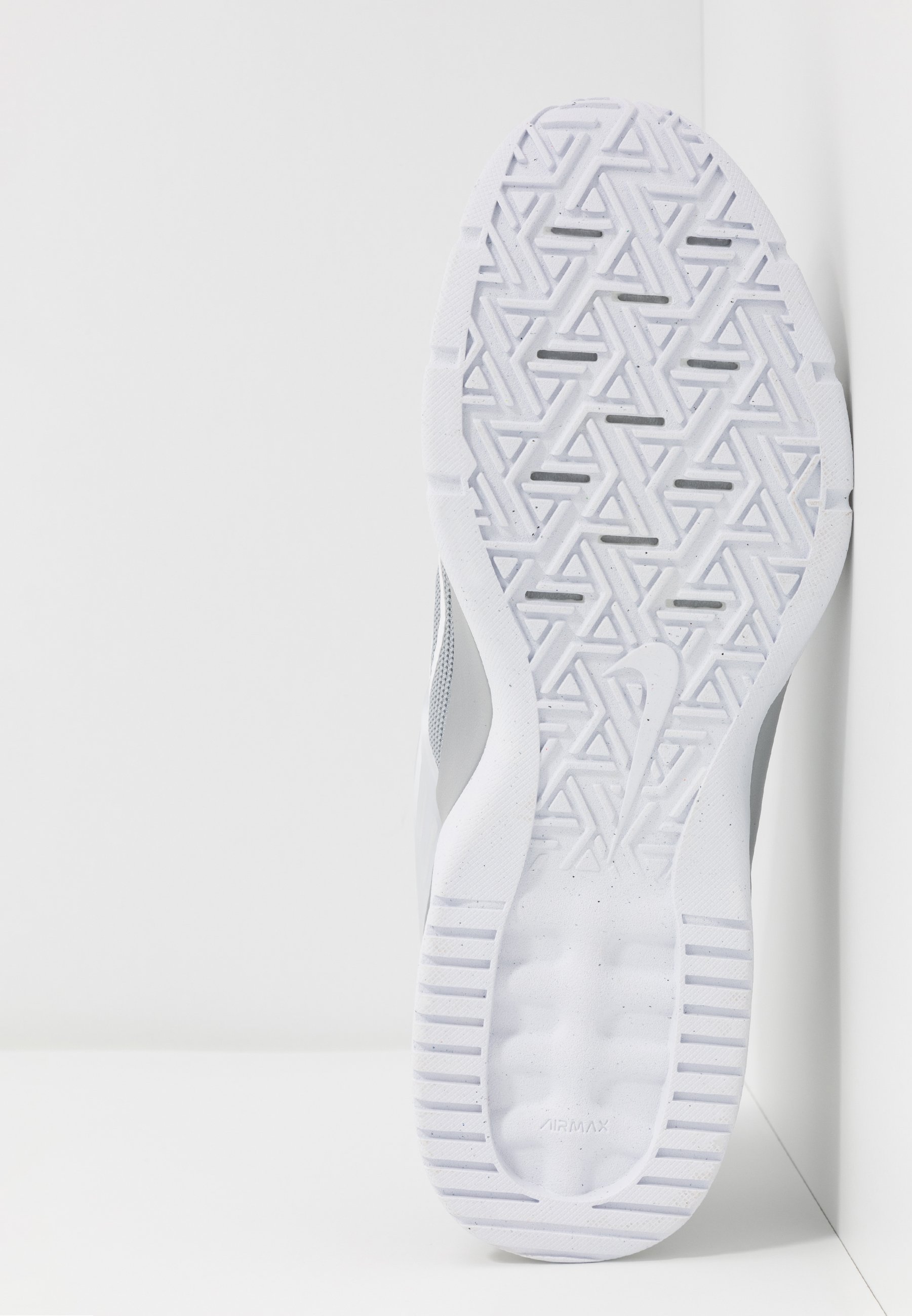 Nike Performance AIR MAX ALPHA TRAINER 3 - Avalynė treniruotėms - wolf  grey/white/pilka - Zalando.lt