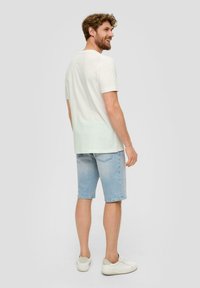 s.Oliver MIT SINALCO - T-shirt print - weiß