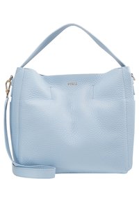 Sac à main en cuir texturé bleu clair avec une poignée supérieure unique, une bandoulière amovible et un petit logo de marque doré sur le devant.