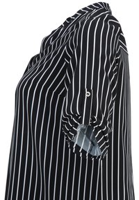 Schwarz-weißt gestreiftes Hemd mit kurzen umgeschlagenen Ärmeln, Knopfdetails und lockerer Passform. Hergestellt aus leichtem Stoff mit glatter Textur.