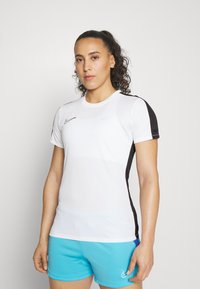 Nike Performance TOP BRANDED - Sportiniai marškinėliai trumpomis rankovėmis - white/black