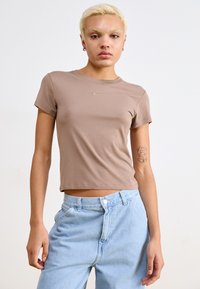 Nike Sportswear - T-shirt basique - mink brown Image miniature 1