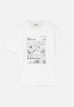 Baltas medvilninis marškinėliai su juodai baltu grafikiniu atvaizdu, vaizduojančiu įvairias scenas, viršuje esantis užrašas "BALLY HAUSZEITUNG".