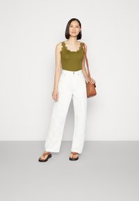 Rosemunde BABETTE U NECK - Top - lizard green