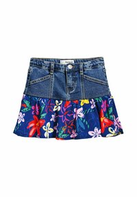 Gonna di denim con un top blu scuro, caratterizzato da un orlo a volant in un vivace motivo floreale con colori come rosso, rosa e giallo.