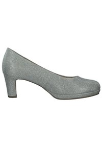 Escarpin pailleté argenté avec bout rond, talon bloc bas et texture lisse. Présente un design élégant et des lignes courbes discrètes.