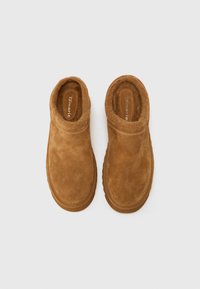 Tamaris Tresko - camel