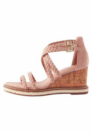 Next REGULAR FIT - Sandály na klínu - neutral
