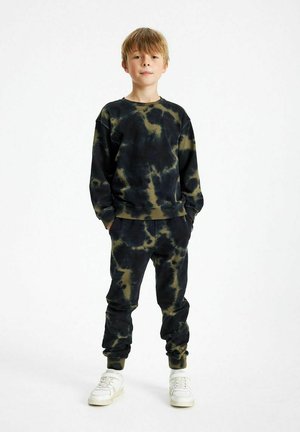 Svart och olivgrön tie-dye sweatshirt och joggingbyxor set tillverkat av mjukt tyg, med elastiska muddar och avslappnad passform.