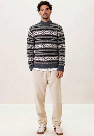 Pullover - grau