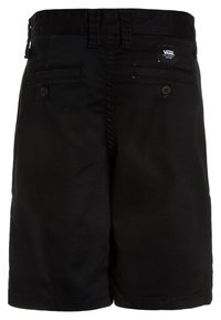 Zwarte shorts van duurzame stof, met een rechte voorkant, vijf zakken en zichtbare stiksels. De achterkant heeft twee met knopen gesloten zakken en een label.