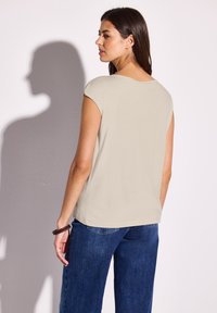 Street One MIT U-BOOT-AUSSCHNITT - Jednoduché tričko - beige