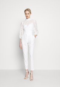 Pieces PCBOSS ANKLE PANT  - Calças - cloud dancer