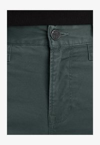 Unausgewählt, dark slate