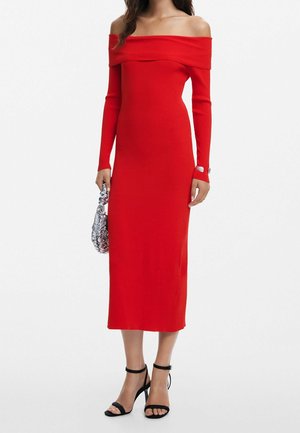 Robe fourreau - red