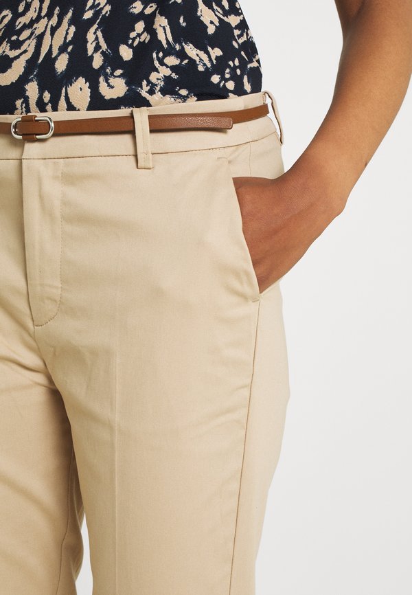 DAYS CIGARET - Chinos - camel3