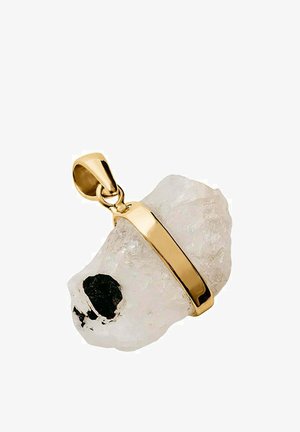 Colgante de cristal blanco en bruto con una inclusión negra central, asegurado por una banda dorada lisa y una anilla para enganchar al collar.