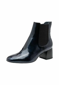 Botte de cheville en cuir verni noir avec un bout pointu, des panneaux latéraux élastiques et un talon bloc. Texture lisse avec une finition brillante.