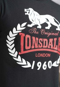 Lonsdale Μπλουζάκι με στάμπα - black
