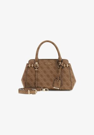 Bolso marrón de Guess con patrón de monograma, asas dobles, correa de hombro desmontable y detalles en hardware dorado.