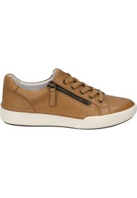 Zapatilla de cuero marrón con suela de goma blanca, que cuenta con un zipper lateral, cierre de cordones y un acabado texturizado en la parte superior.
