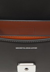 COACH LUXE REFINED BANDIT CROSSBODY - Borsa a tracolla - black