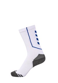 Calcetín deportivo blanco con textura acanalada, acentos azules y talón y puntera grises. Presenta un diseño deportivo con una franja azul lateral.