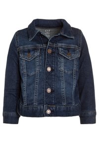 Tmavě modrá džínová bunda s límcem, předními kapsami a zapínáním na knoflíky. Má kontrastní švy a kovové knoflíky.