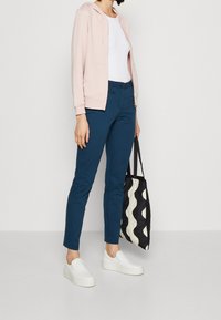 Marks & Spencer Sudadera con cremallera - pink