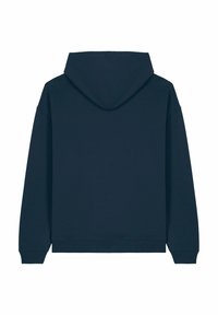 Sweat à capuche bleu marine avec un ourlet et des poignets côtelés, présentant une texture douce et une capuche à cordon de serrage. Le design est simple et sans ornements.