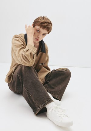 PULL&BEAR BAMBA - Baskets basses - white