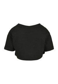 Fekete, rövid ujjú, kerek nyakkivágású, rövidített fazonú póló fehér háttér előtt, hátulnézetben.