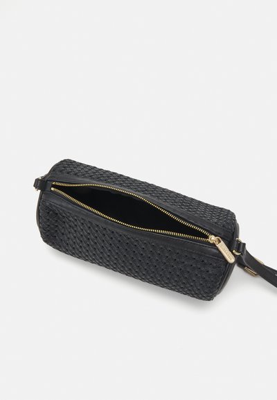 Studio Amelia BANDERAS BARREL BAG - Borsa a tracolla - black