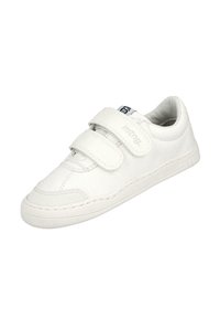 Zapatillas de cuero blanco con dobles correas de velcro, puntera texturizada y cuello acolchado.