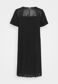 Sort kjole med plisseret nederdel, korte ærmer og en glat lædertop. Lynlås i ryggen med minimalistisk design.