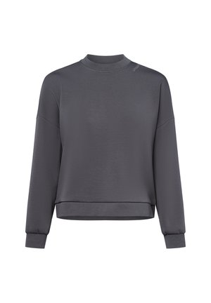 Sudadera gris oscuro con un alto cuello, mangas largas, dobladillo ligeramente corto y una textura suave. Branding sutil en el hombro.