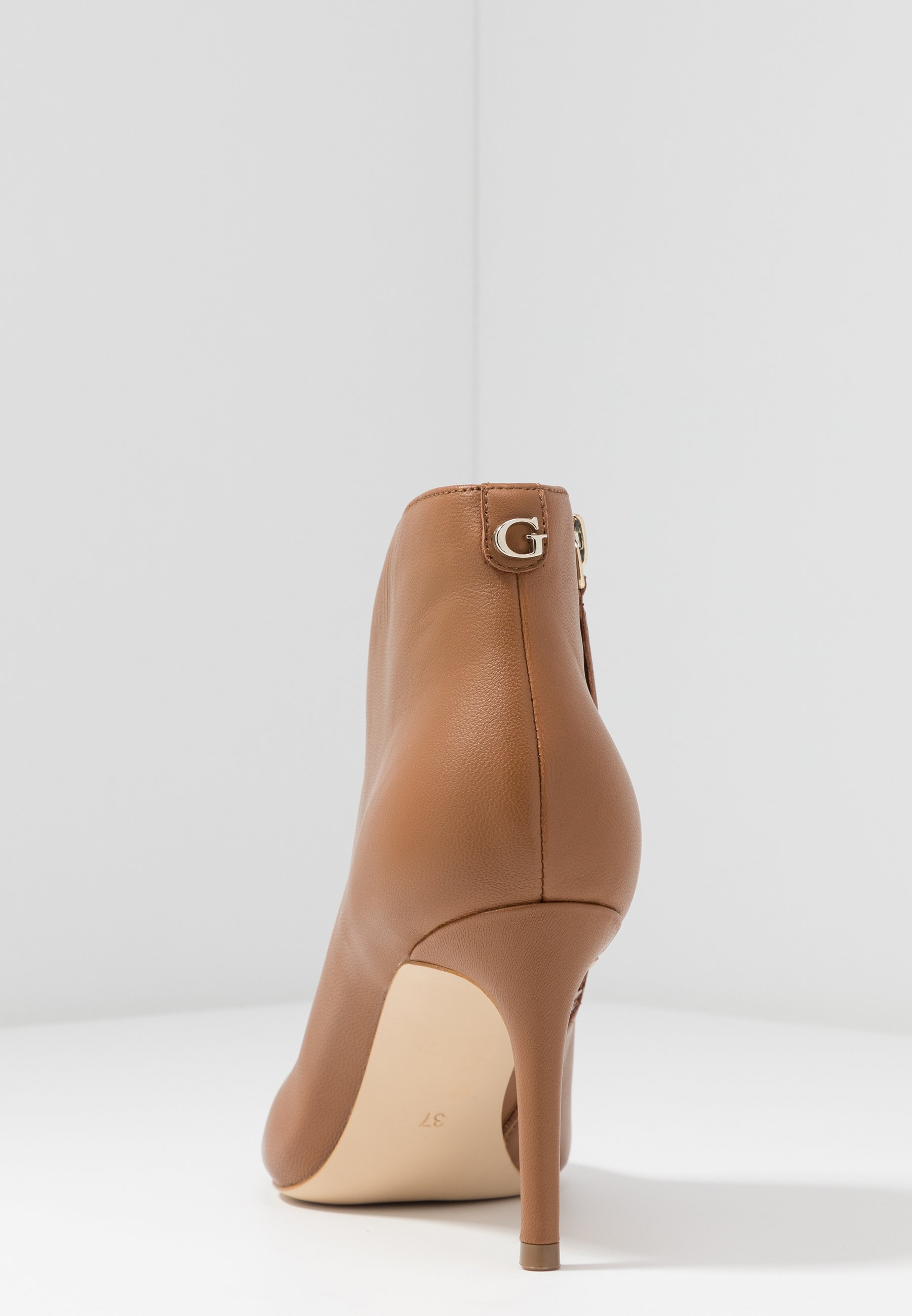 Guess BRISTA - Enkellaarsjes met hoge hak - beige neutro/Beige - Zalando.nl