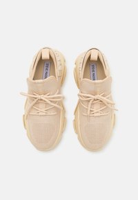Steve Madden PROTÉGÉ-E - Joggesko - off white/beige