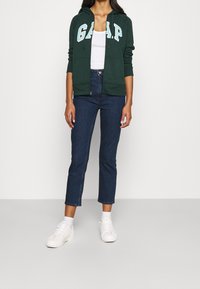 GAP Džíny Slim Fit - dark-blue denim