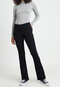 Even&Odd Sweter