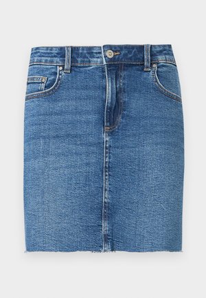 Mini-jupe en denim bleu avec fermeture avant à boutons et zip, poches avant et poche monnaie, et ourlet brut.